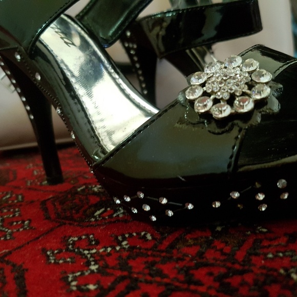 High heels - Picture 2 of 4